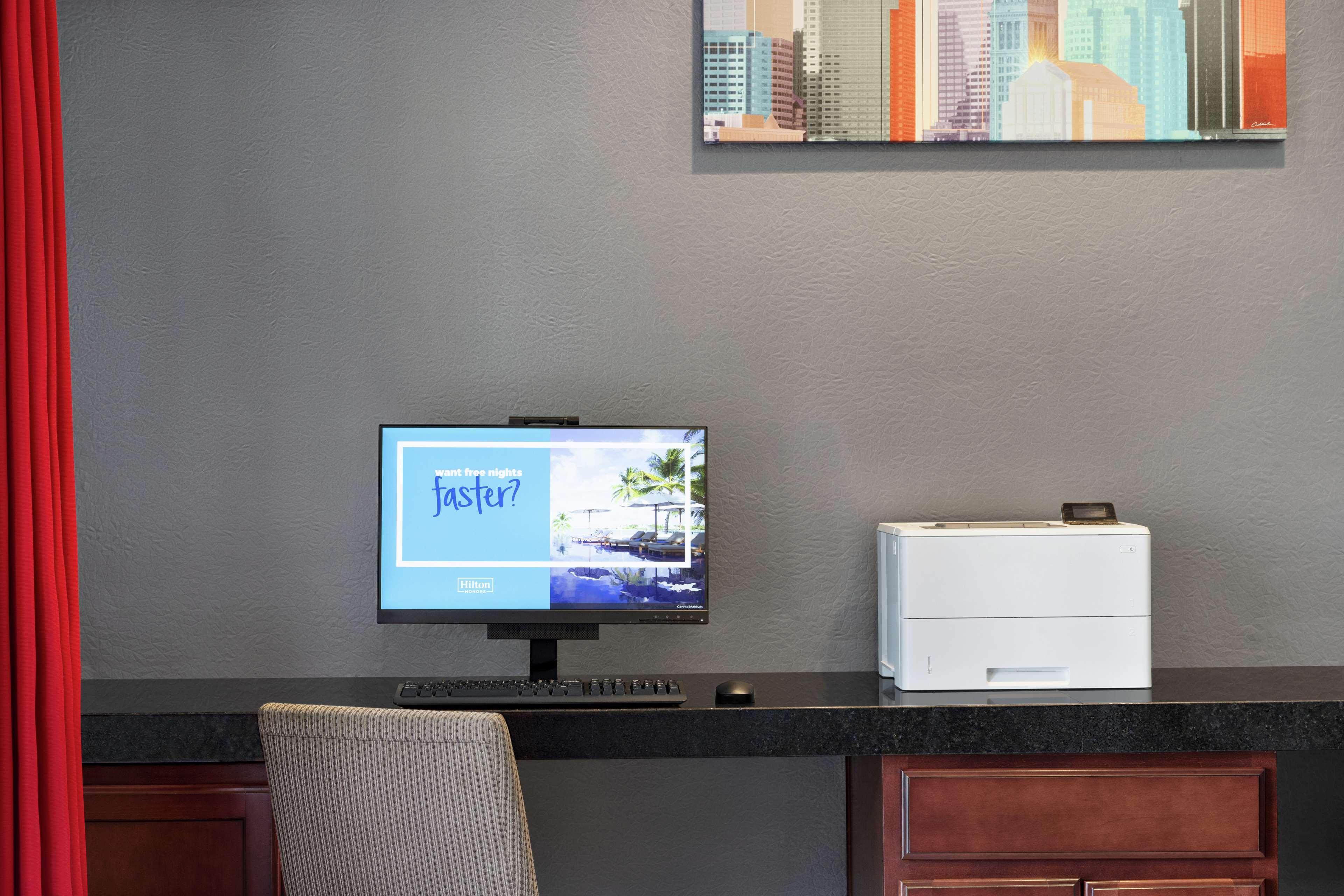 Hampton Inn Kansas City בלו ספרינגס מראה חיצוני תמונה