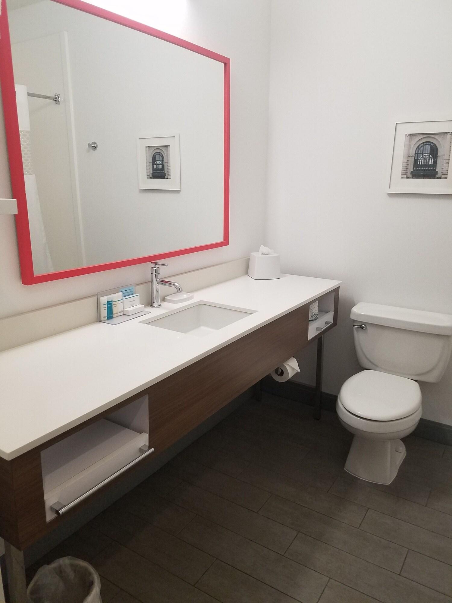 Hampton Inn Kansas City בלו ספרינגס מראה חיצוני תמונה