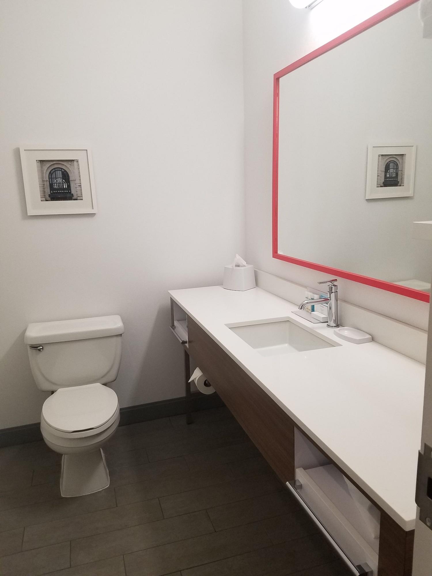 Hampton Inn Kansas City בלו ספרינגס מראה חיצוני תמונה