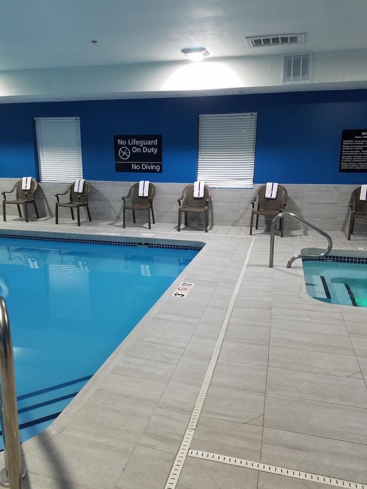 Hampton Inn Kansas City בלו ספרינגס מראה חיצוני תמונה