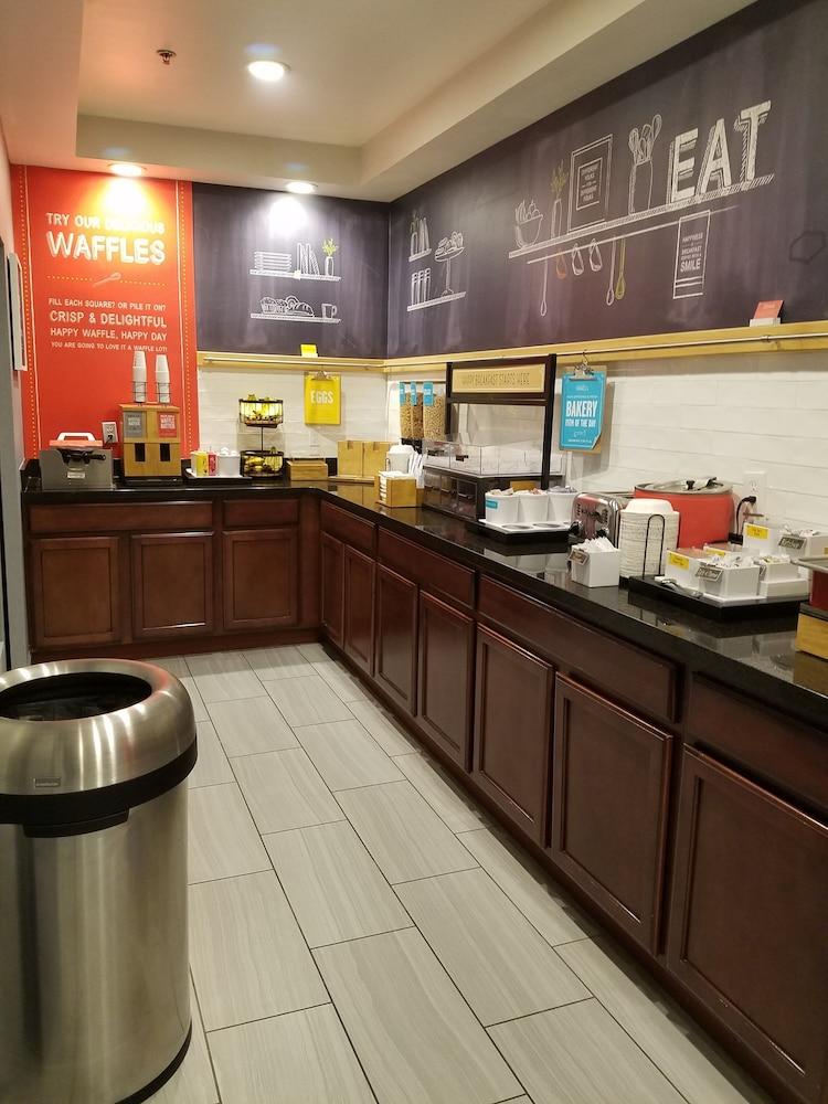Hampton Inn Kansas City בלו ספרינגס מראה חיצוני תמונה