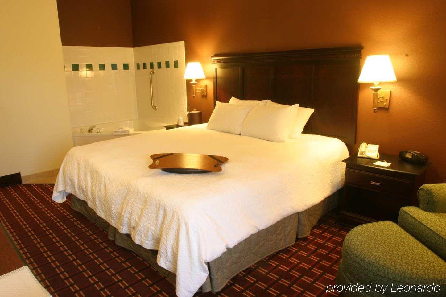 Hampton Inn Kansas City בלו ספרינגס מראה חיצוני תמונה
