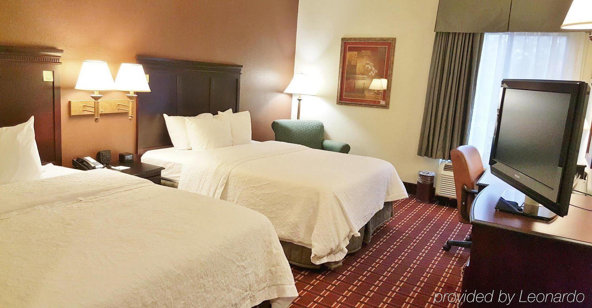 Hampton Inn Kansas City בלו ספרינגס מראה חיצוני תמונה