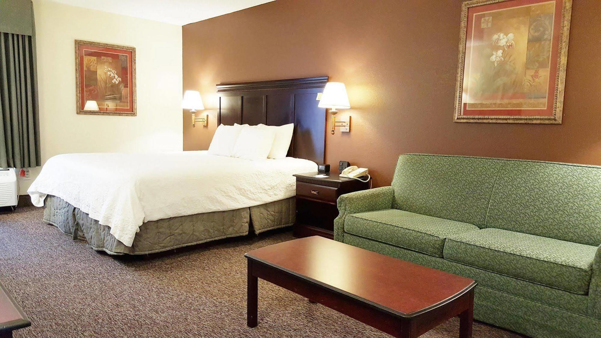 Hampton Inn Kansas City בלו ספרינגס מראה חיצוני תמונה