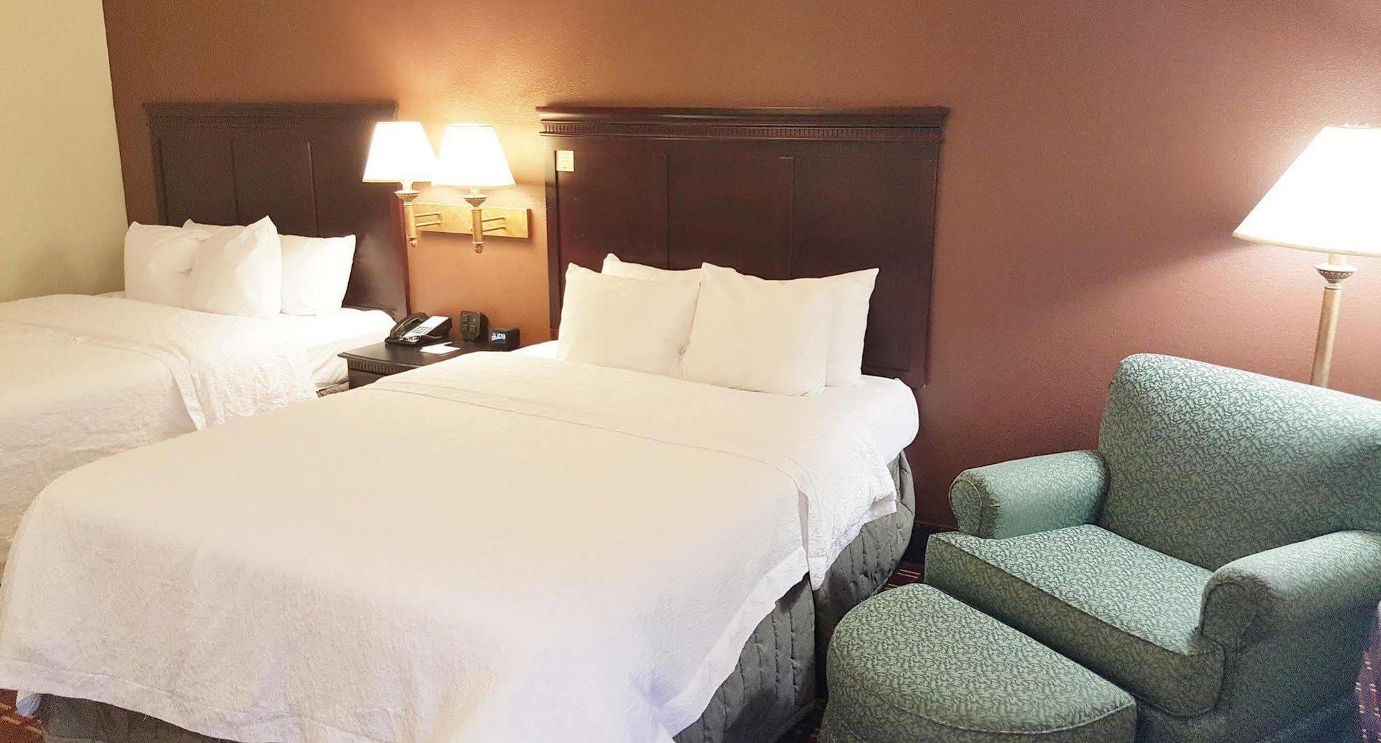 Hampton Inn Kansas City בלו ספרינגס מראה חיצוני תמונה