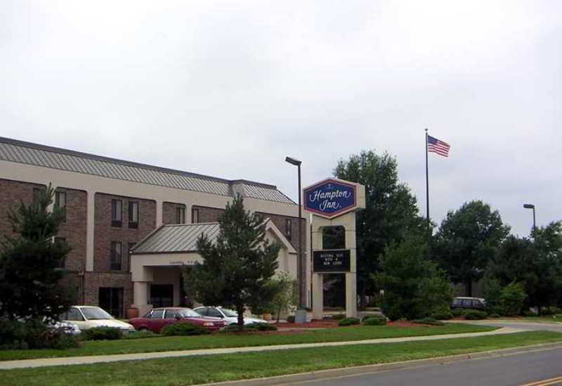 Hampton Inn Kansas City בלו ספרינגס מראה חיצוני תמונה